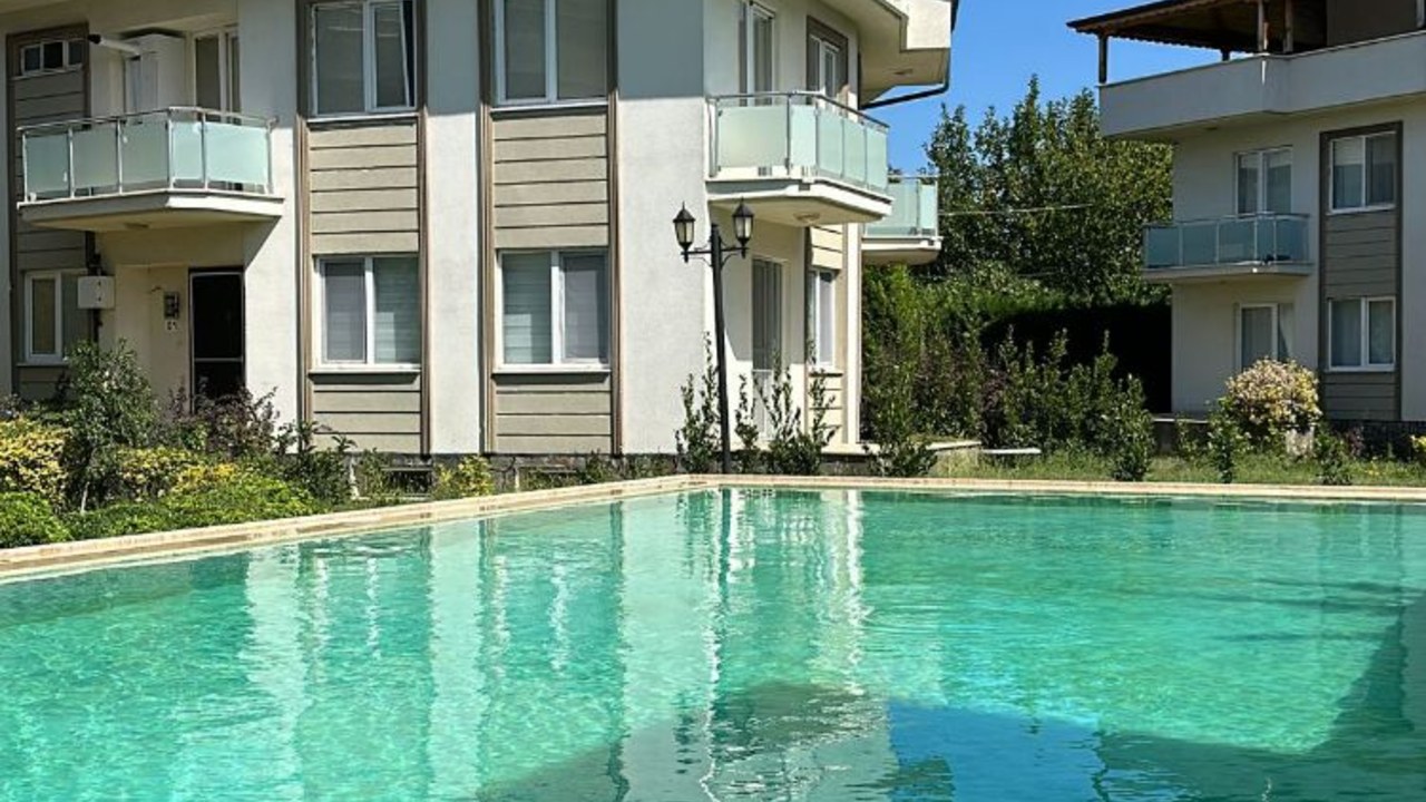 YALOVA KOCADERE DE SİTE İÇİNDE VİLLA